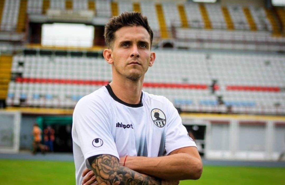 4 - Luis Alfonso Morgillo Marrero: na Venezuela, o jogador de 25 anos passou por clubes como La Guaira e Estudiantes de Caracas. Teve rpida experincia em Portugal, onde defendeu o Varzim.