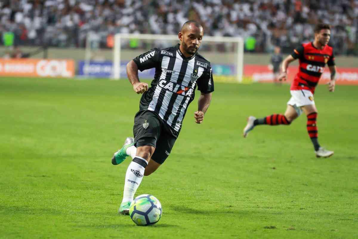 Edinho - atacante