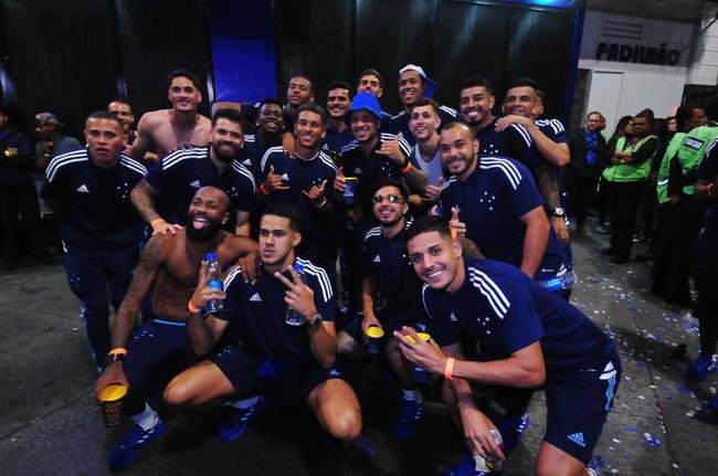 Festa do Cruzeiro na Praa 7 de Setembro, em Belo Horizonte, em comemorao ao acesso  Srie A do Campeonato Brasileiro de 2023