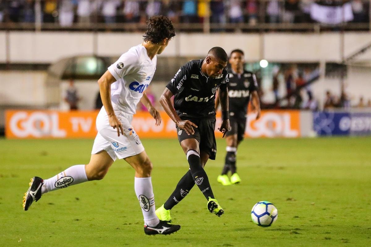 Na Vila Belmiro, Atltico  derrotado pelo Santos por 3 a 2, pela 37 rodada do Campeonato Brasileiro 