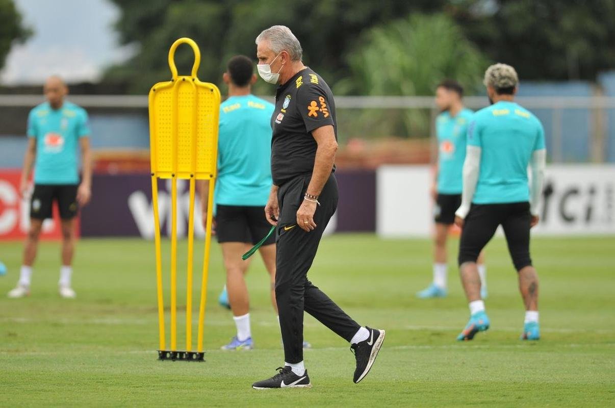 Seleo Brasileira concluiu na Toca da Raposa II, CT do Cruzeiro, em BH, a preparao para enfrentar o Paraguai no Mineiro pelas Eliminatrias da Copa do Mundo do Catar