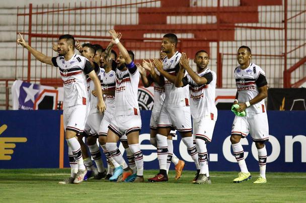No final, Salatiel errou a cobrança que poderia dar a vitória para o Náutico