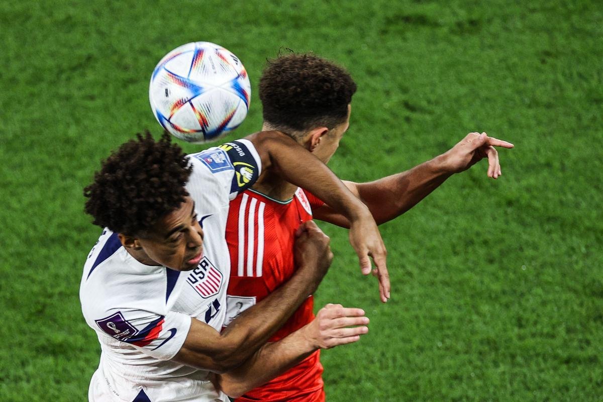 Fotos do jogo entre Estados Unidos e Pas de Gales no Estdio Ahmad bin Ali, pelo Grupo B da Copa do Mundo, no Catar