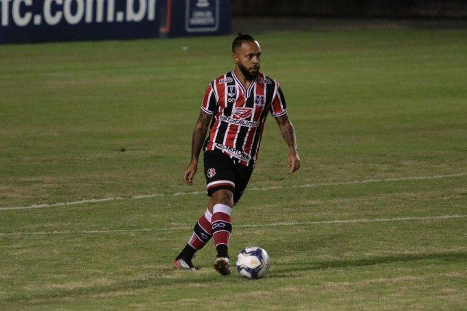 Confiança e Santa Cruz jogam em Feira de Santana na noite deste sábado. Partida vale uma vaga na semifinal da Copa do Nordeste