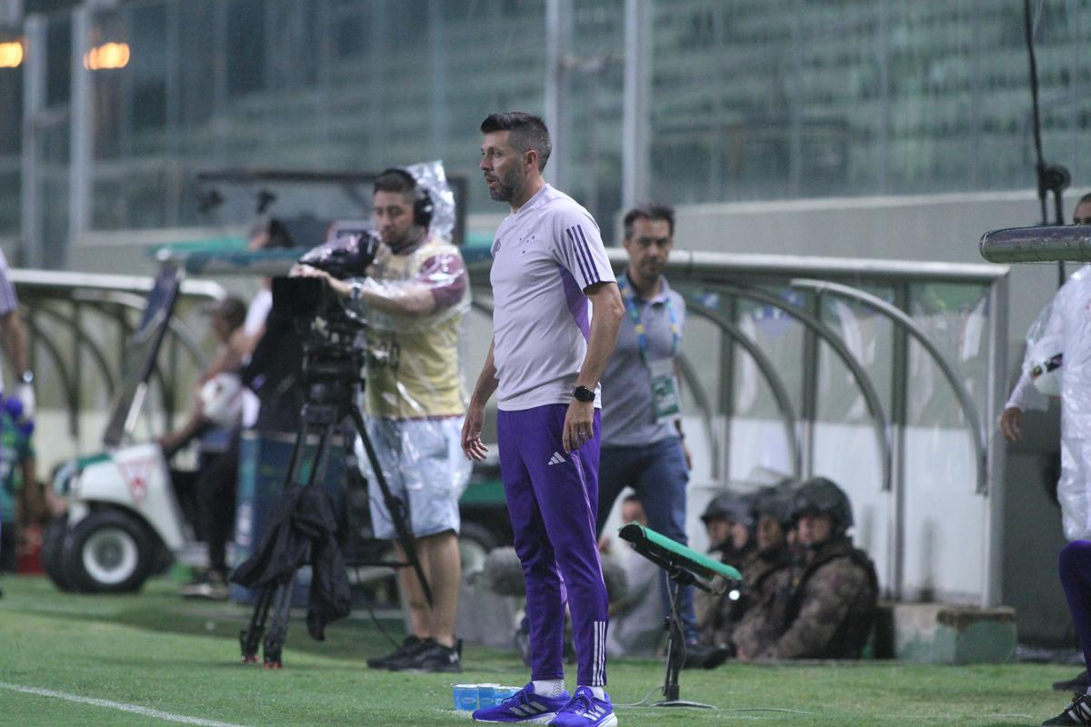 Equipes se enfrentaram no Independncia, em Belo Horizonte, pela volta da semifinal do Campeonato Mineiro