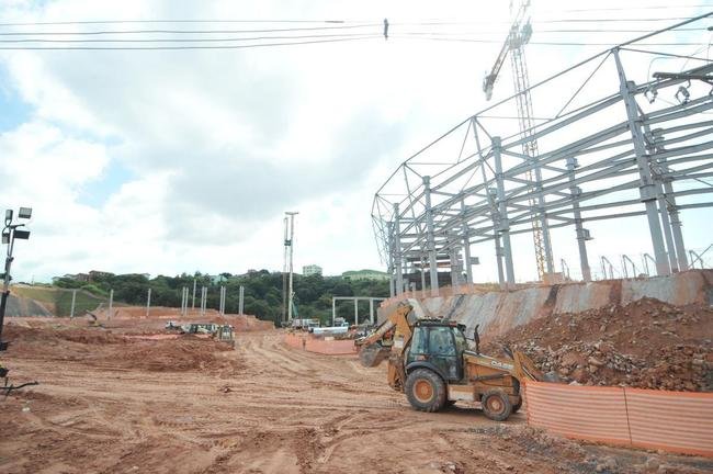 Arena MRV completa um ano de obras neste 20 de abril de 2021. Veja como est� o andamento da constru��o do est�dio do Atl�tico, que tem previs�o de ficar pronto em outubro de 2022. Ser�o 46 mil lugares, 2.333 vagas de estacionamento, 40 bares e 80 camarotes. O empreendimento fica no bairro Calif�rnia, em Belo Horizonte. (Fotos de Gladyston Rodrigues/EM/D. A Press)