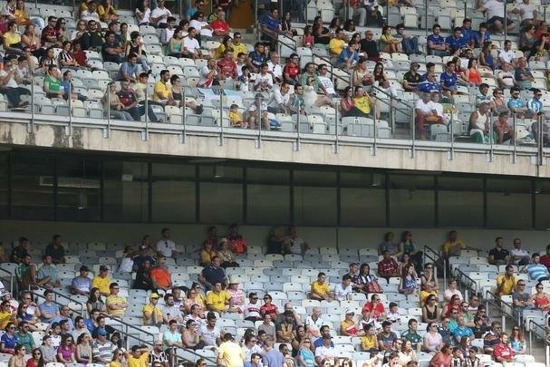 Mineiro ficou colorido nesta quarta-feira com camisas de clubes e selees em duelo da Olimpada