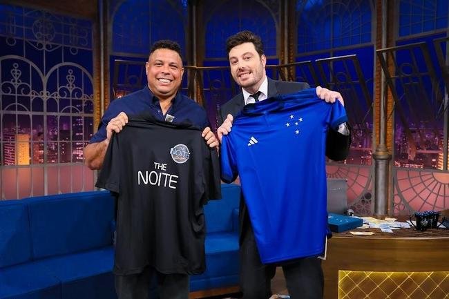 Ronaldo em participao no 'The Noite com Danilo Gentili', no SBT/Alterosa