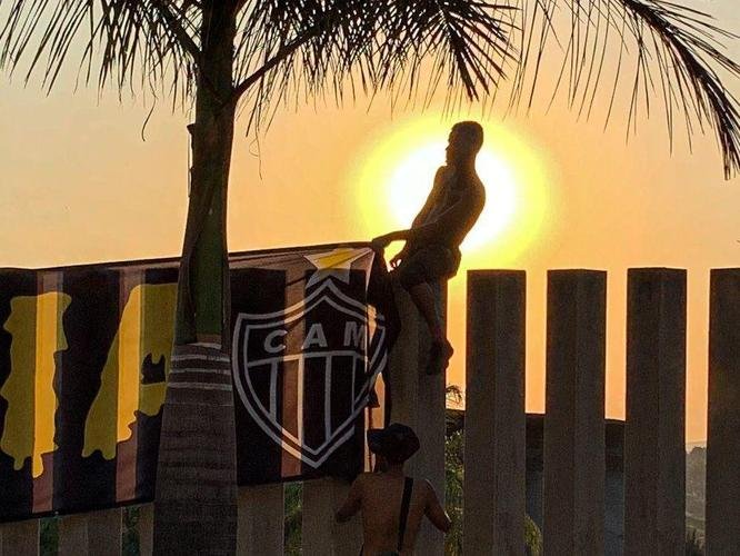 Fotos da torcida do Atltico no pr-jogo contra o Palmeiras no Mineiro