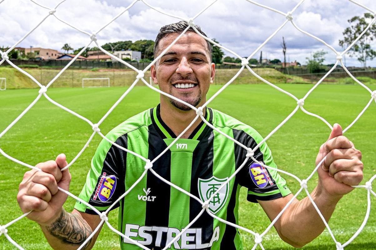 Dad Belmonte foi apresentado pelo Amrica neste sbado (7/1), no Lanna Drumond, e concedeu entrevista coletiva