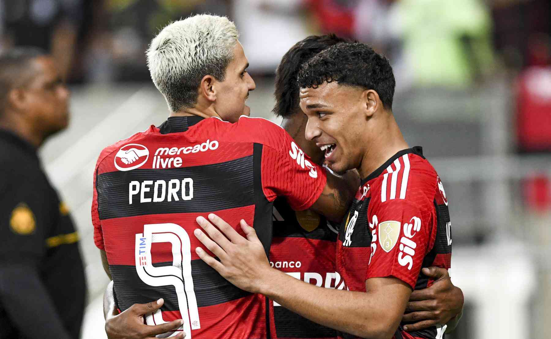 Flamengo 2 x 1 Athletico-PR: gols, melhores momentos e ficha do jogo -  Superesportes