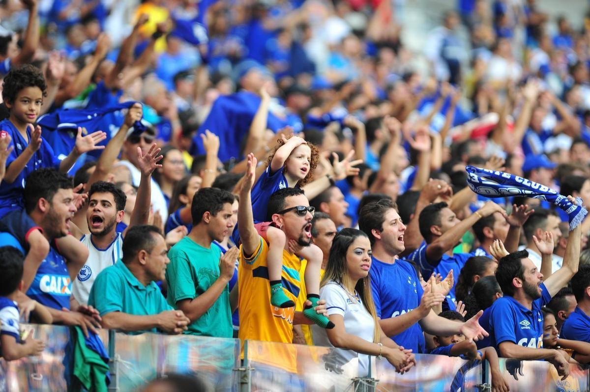 Fotos do jogo entre Cruzeiro e Corinthians, no Mineiro, pela 26 rodada do Campeonato Brasileiro