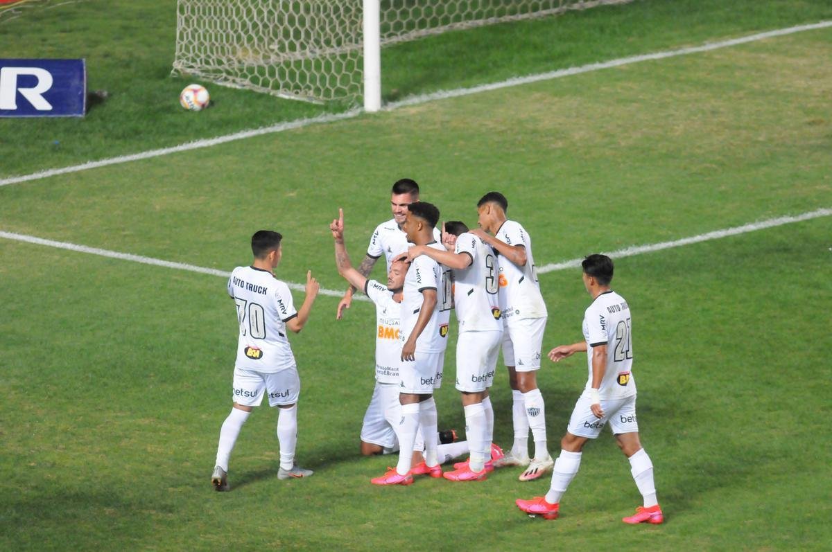 Marrony ampliou e fez 2 a 0 para o Atltico no Independncia