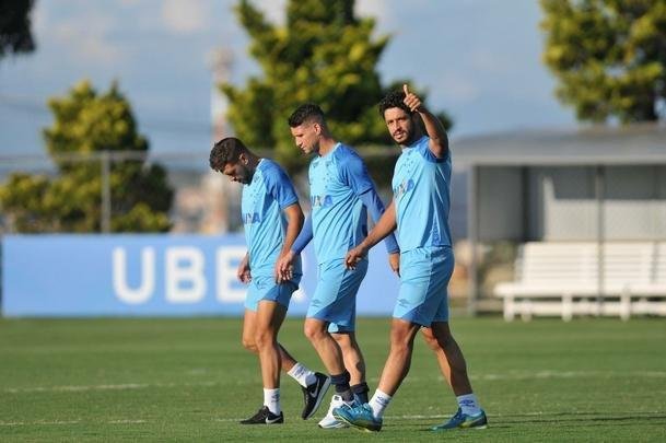 Aps conquistar o Mineiro, jogadores do Cruzeiro voltaram ao trabalho nesta tera-feira