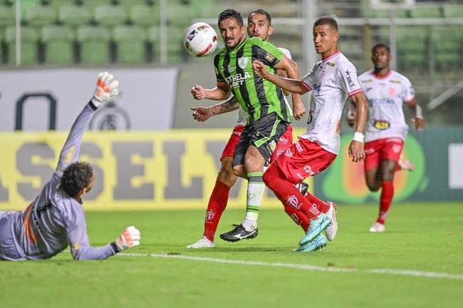Amrica e Villa Nova se enfrentaram pelo Campeonato Mineiro