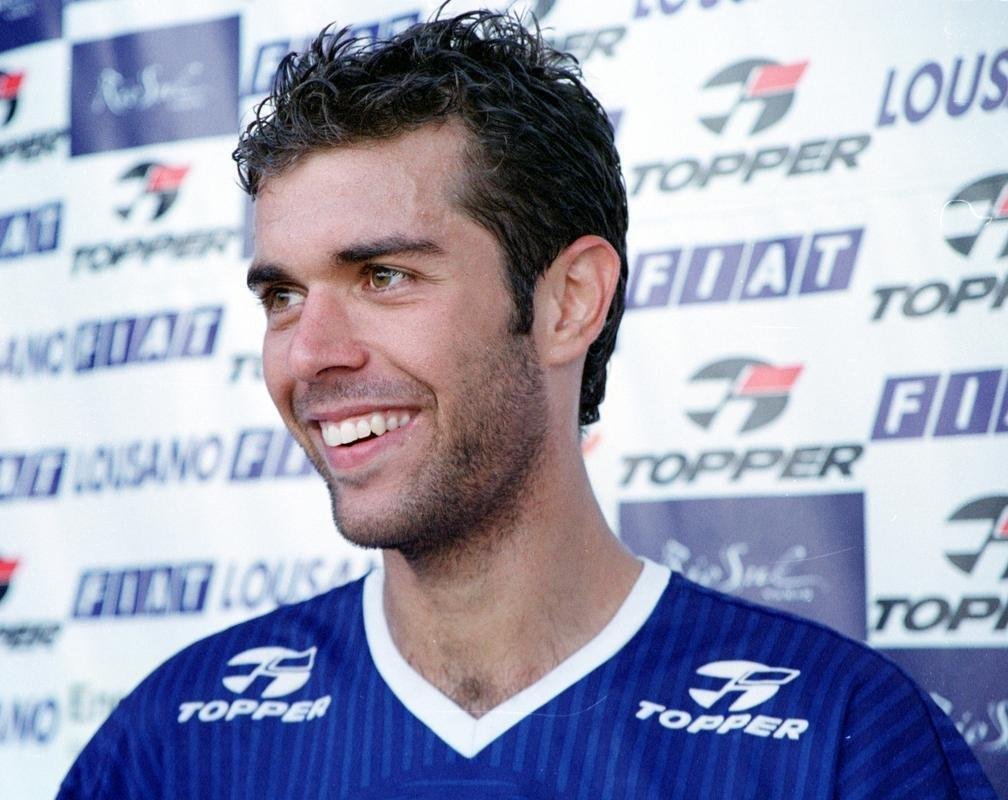 Zagueiro Thiago Gosling (Cruzeiro: 2002-2003 e 2008-2009 / Flamengo: 2006-2008): 27 jogos pelo Cruzeiro (1 gol) e 7 jogos pelo Flamengo