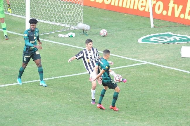 Fotos do jogo de ida da final do Campeonato Mineiro, entre Amrica e Atltico, no Independncia, em Belo Horizonte