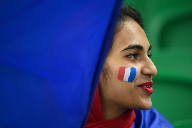 Torcedores no Estdio Al Thumama, em Doha, para o duelo entre Frana e Polnia, pelas oitavas de final da Copa do Mundo.