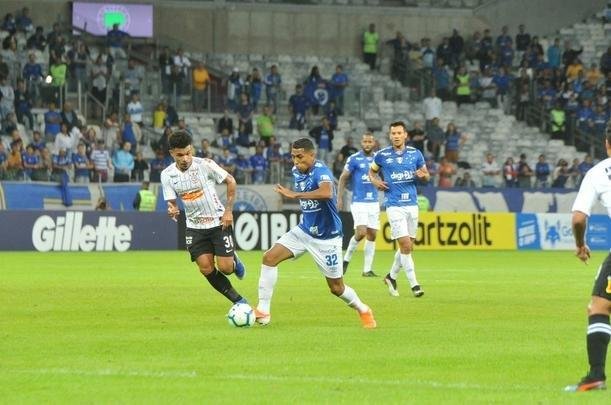 Fotos de Cruzeiro x Corinthians, no Mineiro, pela oitava rodada do Campeonato Brasileiro