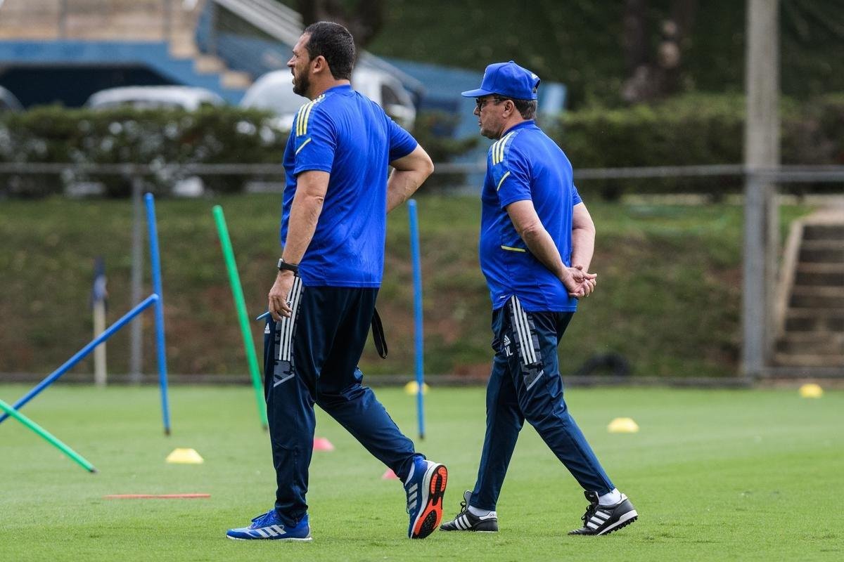 Fotos do treino do Cruzeiro desta segunda-feira (18/10)