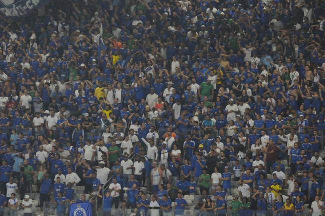 Torcida do Cruzeiro deu show mais uma vez e lotou o Mineiro na partida contra o CRB pela 11 rodada da Srie B