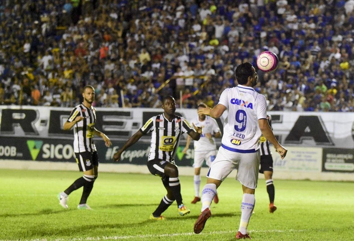Fotos de Democrata 0x2 Cruzeiro, pela sexta rodada do Campeonato Mineiro