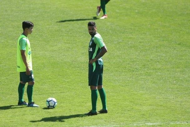 Adilson comandou o primeiro treino no Amrica nesta quarta-feira