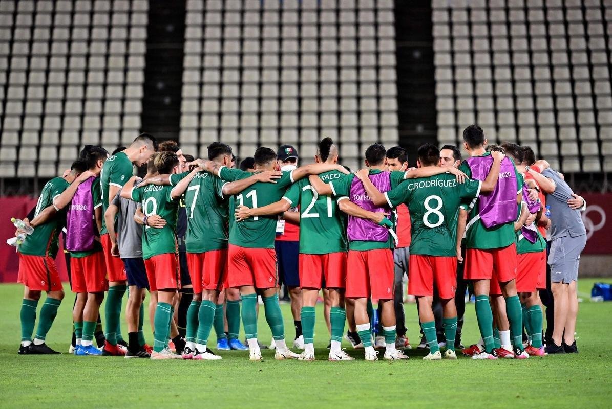 Fotos da vitria do Brasil sobre o Mxico, na semifinal do futebol masculino
