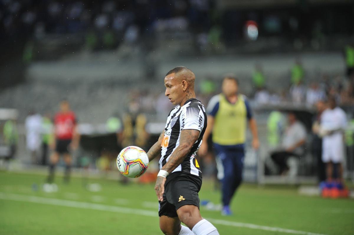 Imagens do clssico mineiro entre Atltico e Cruzeiro