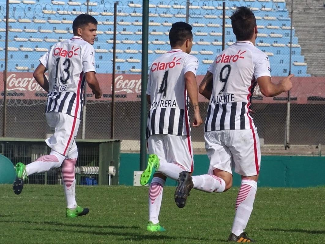 Fotos de Libertad 3x1 Cruzeiro (Divulgao/Conmebol)