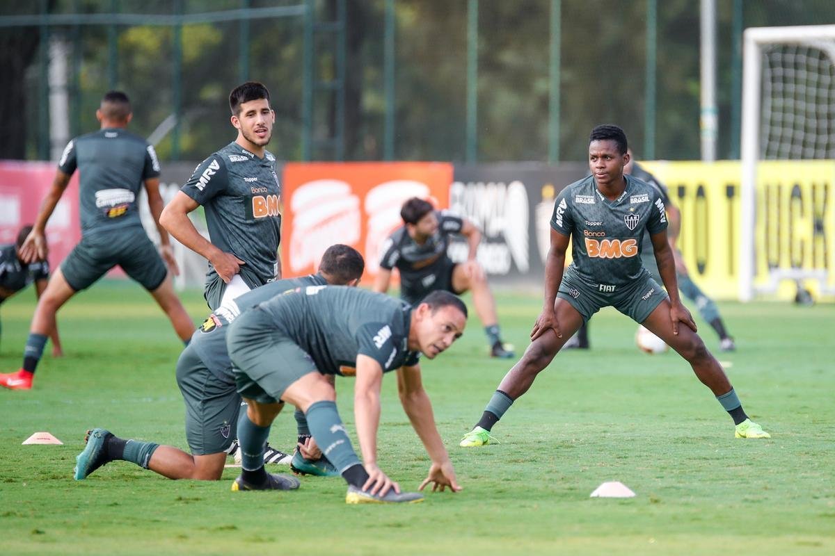 O tcnico Levir Culpi comandou, na tarde desta tera-feira, treinamento na Cidade do Galo