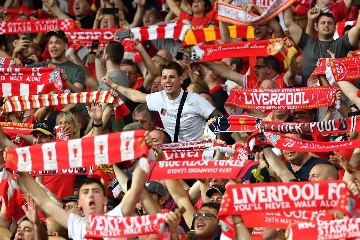 Torcidas de Real Madrid e Liverpool encheram o estdio Olmpico, de Kiev, na final da Champions