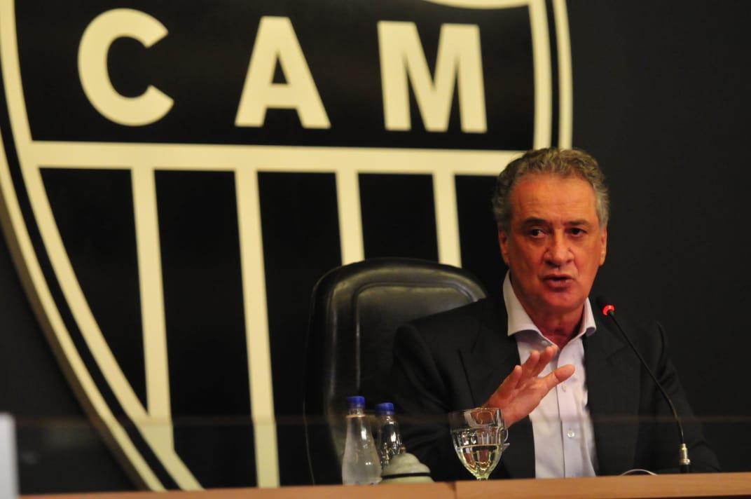 Veja fotos da primeira entrevista de Sérgio Coelho, novo presidente do Atlético