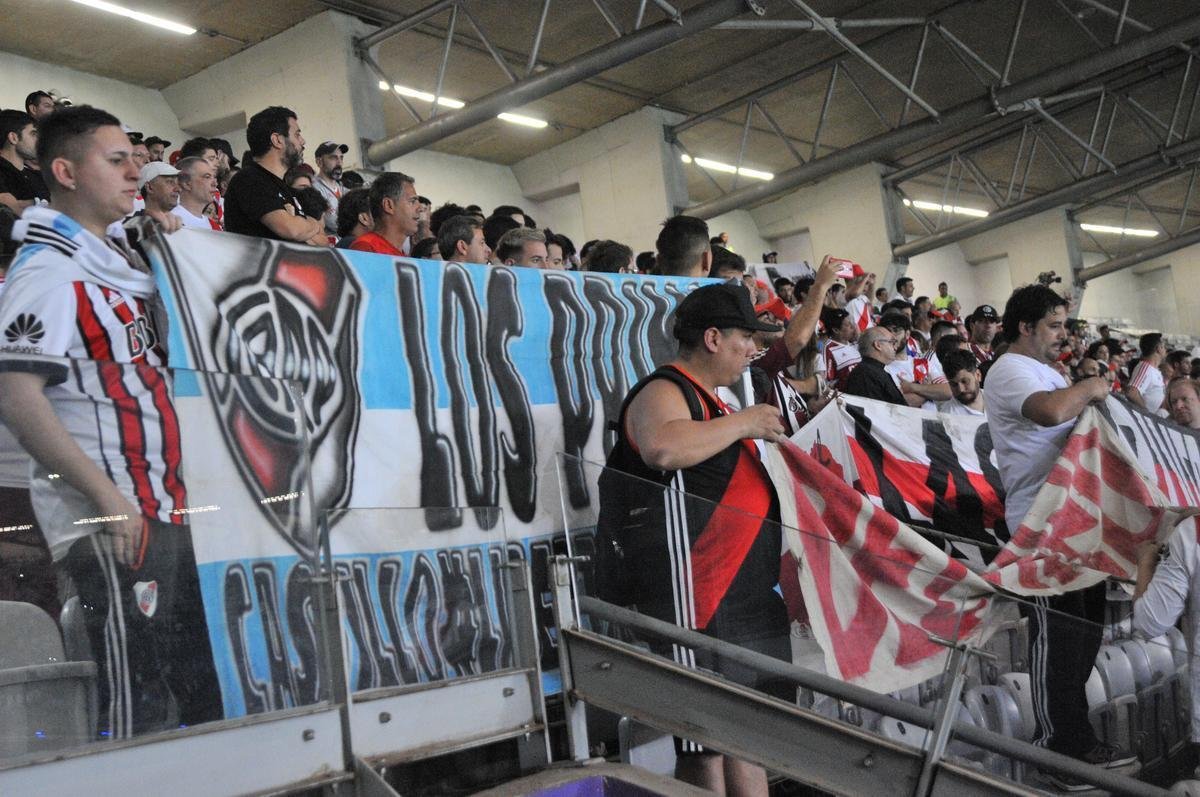 Fotos das torcidas de Cruzeiro e River Plate, no Mineiro, em duelo de volta das oitavas de final da Copa Libertadores