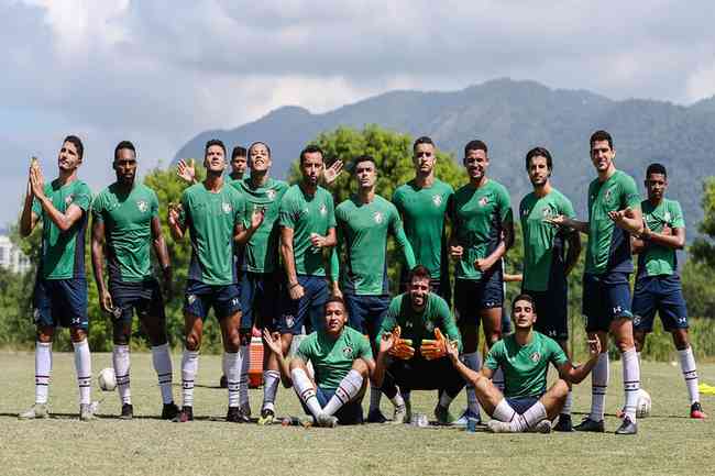 Jogadores do Fluminense se posicionaram contrrios ao retorno do futebol