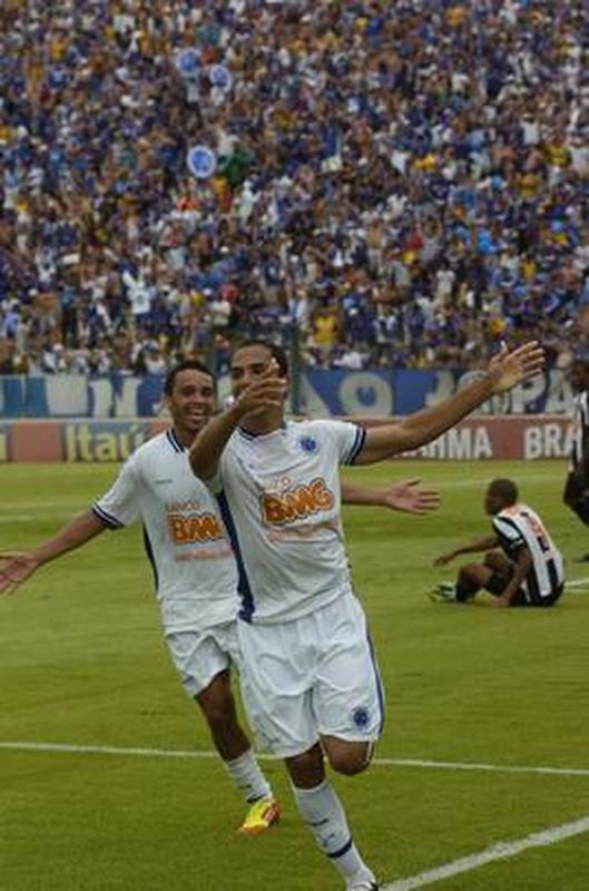 Imagens da goleada histrica por 6 a 1 do Cruzeiro sobre o Atltico