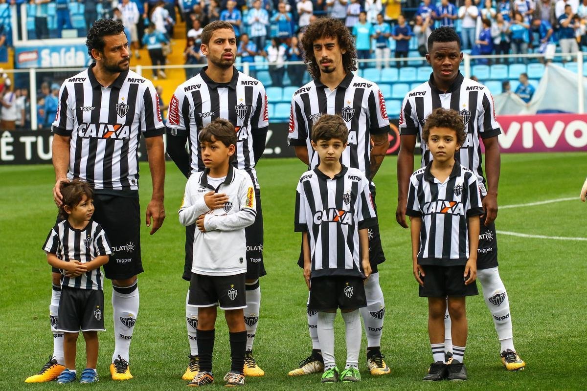 Imagens do empate entre Ava e Atltico, na Ressacada