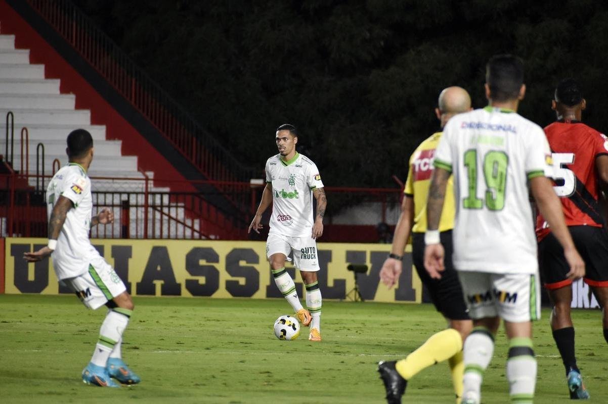 Fotos do jogo entre Atltico-GO e Amrica, pela 19 rodada da Srie A do Campeonato Brasileiro