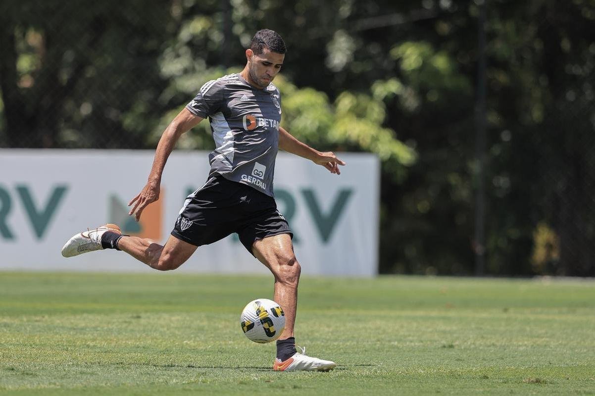 Fotos do treino do Atltico, que teve Hulk em campo 