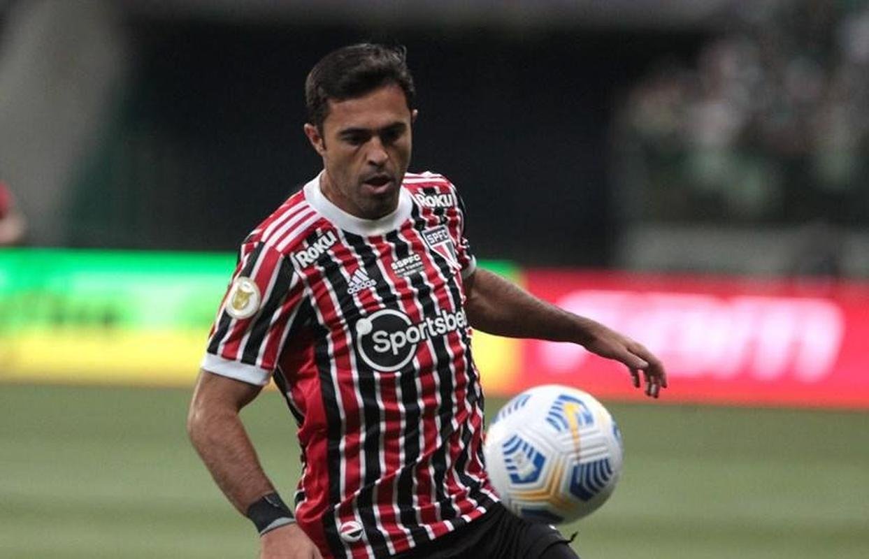 Eder- 35 anos - atacante do So Paulo

