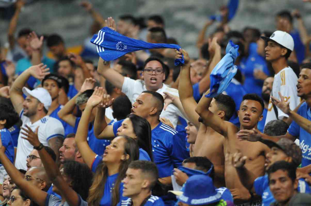 6º Cruzeiro 1 x 0 Londrina - 14.074 torcedores, no Mineirão, pela 4ª rodada da Série B; renda de R$ 316.889,00