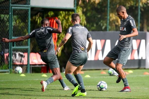 Fotos do último treino comandado por Thiago Larghi no Atlético