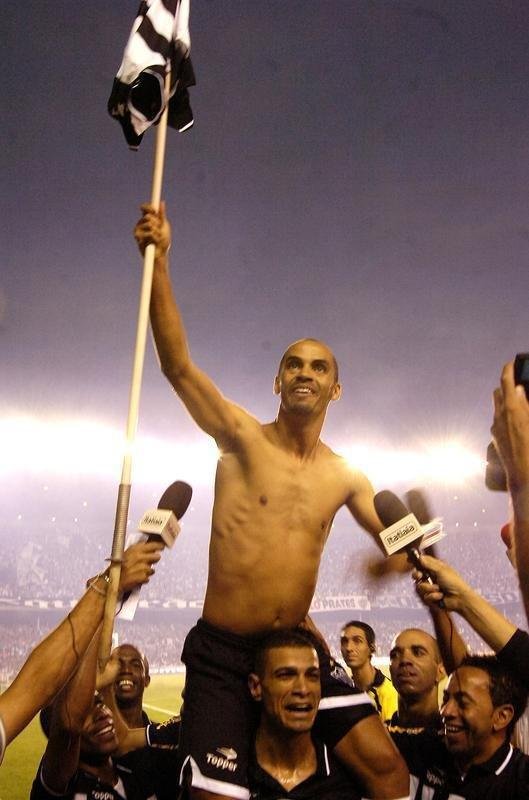 Marques - 386 jogos - Atacante teve trs passagens pelo Atltico: 1997 at 2002, 2005 at 2006 e 2008 at 2010. Atualmente, Marques  o nono maior artilheiro da histria do Atltico, com 133 gols. Alm disso,  o jogador que mais vestiu a camisa do Galo em jogos do Campeonato Brasileiro: 192 partidas.