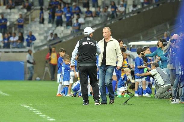 Imagens da torcida e da partida entre Cruzeiro e Santos, no Mineiro
