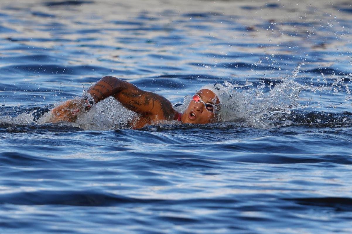 Ana Marcela Cunha fatura o ouro na prova de 10km da maratona aqutica em Tquio 