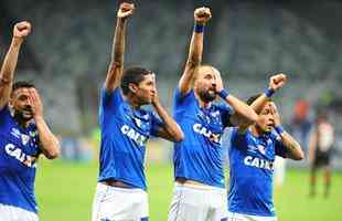 Cruzeiro fez o dever de casa e venceu o Furaco por 2 a 1