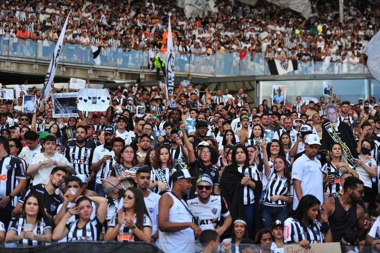 Festa da torcida do Atltico, no Mineiro, no jogo em que o time ergueu a taa de campeo brasileiro, diante do RB Bragantino