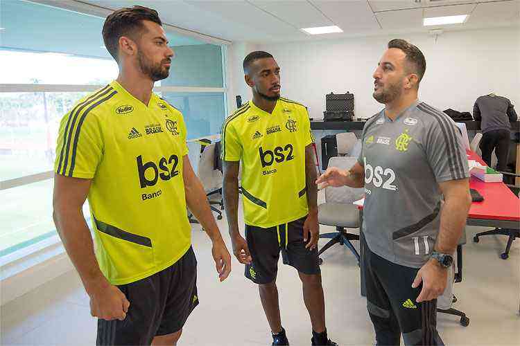 Novo reforços do Flamengo, Gerson e Pablo Marí fazem primeiro