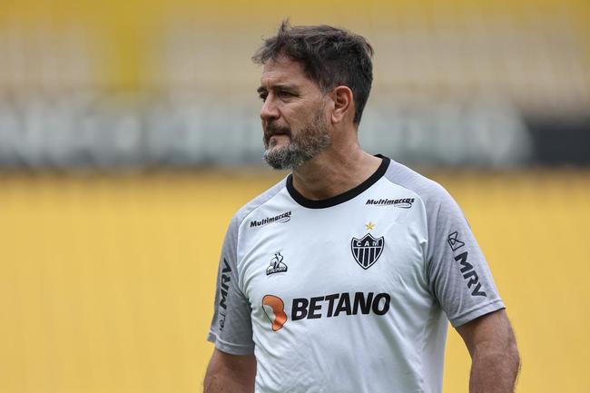 Atlético treina em Guayaquil antes do jogo contra o Emelec