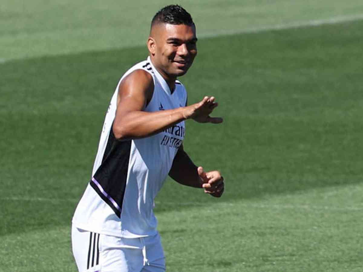 Comentando sobre rumores de compra do United, Casimiro provoca